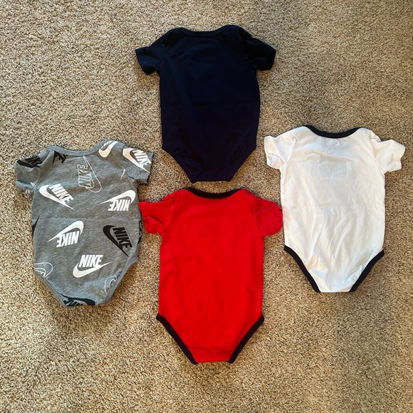 Nike Onesie Bundle - Picture 4 of 5